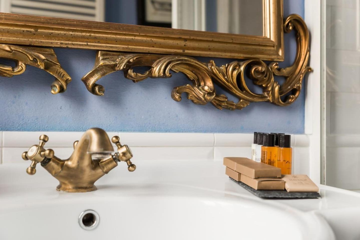 New Suite Amelie Rome Bagian luar foto